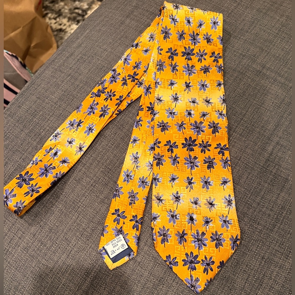 Authentic Givenchy tie